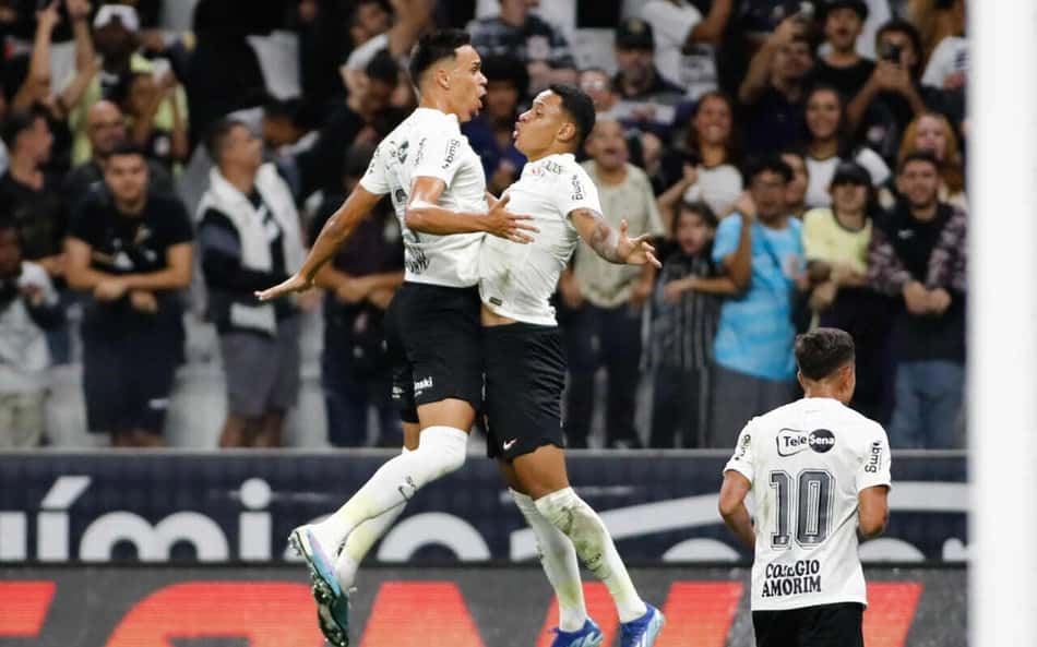 Ceará anuncia contratação por empréstimo de ex-zagueiro do Corinthians