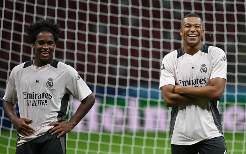 Reação de Mbappé em gol de Endrick viraliza na web: 'Nunca vou achar isso normal'