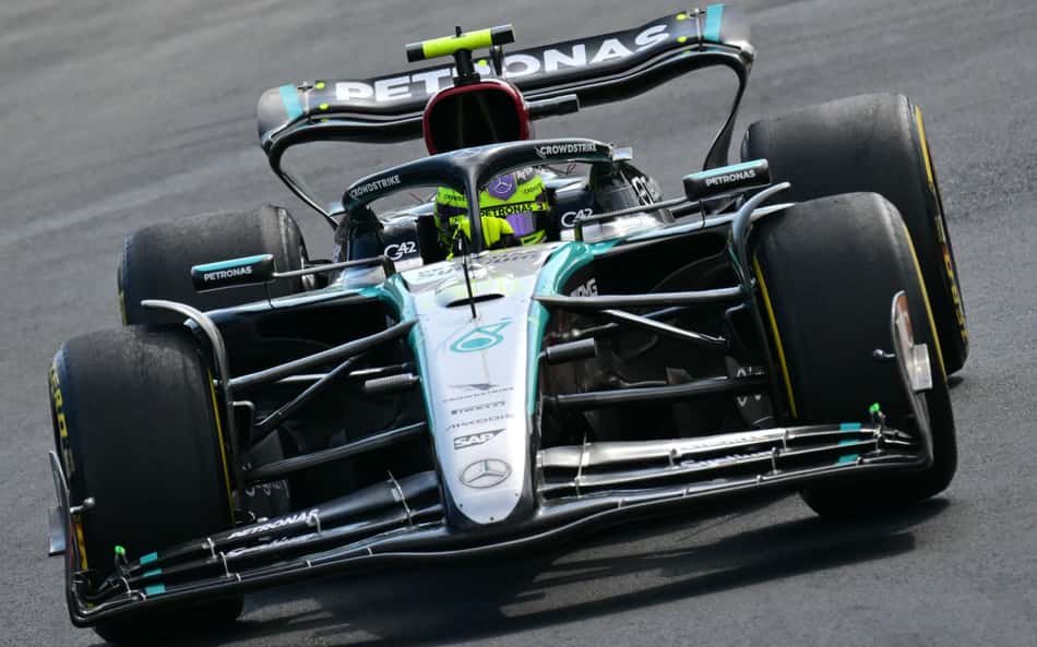 Hamilton lamenta 'falta de ritmo' da Mercedes para brigar na Itália: 'Dia chato'