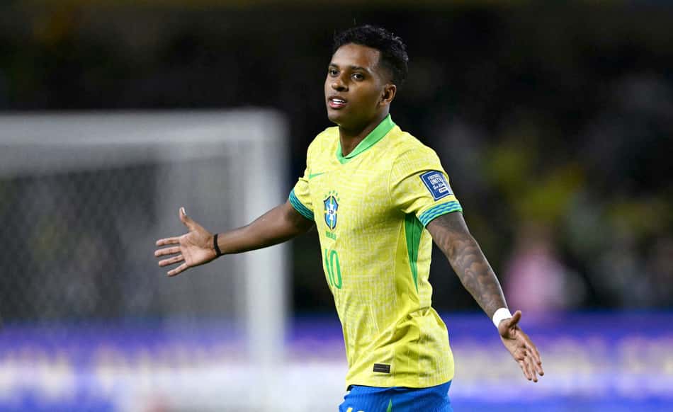 Rodrygo comemora gol pela Seleção Brasileira (Foto: Mauro PIMENTEL / AFP)