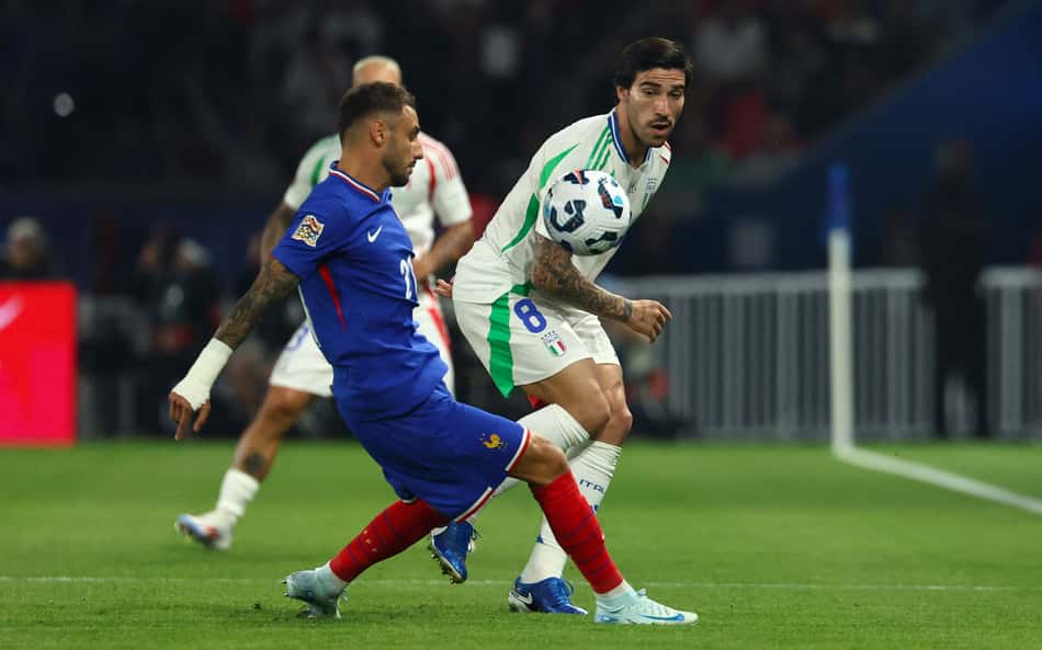 Gol da França com menos de um minuto leva internautas à loucura: 'Itália sendo Itália'
