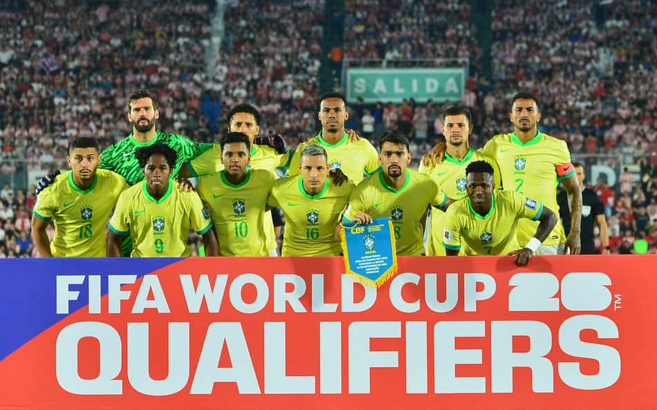 Jornalista isenta Vini Jr. de culpa por má desempenho da Seleção: 'Não tá na conta dele'