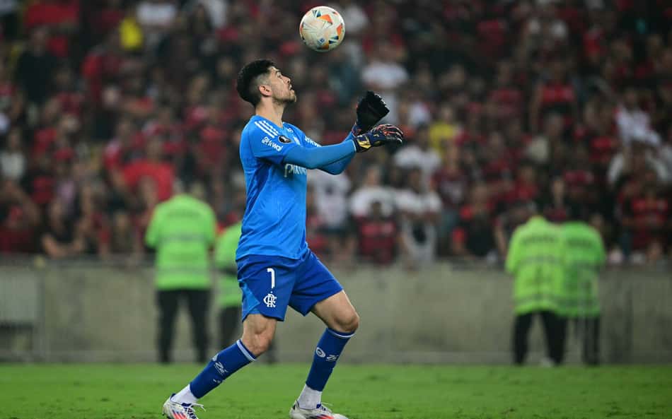 AFP__20240919__36GM42D__v1__HighRes__FblLibertadoresFlamengoPenarol-scaled-aspect-ratio-512-320