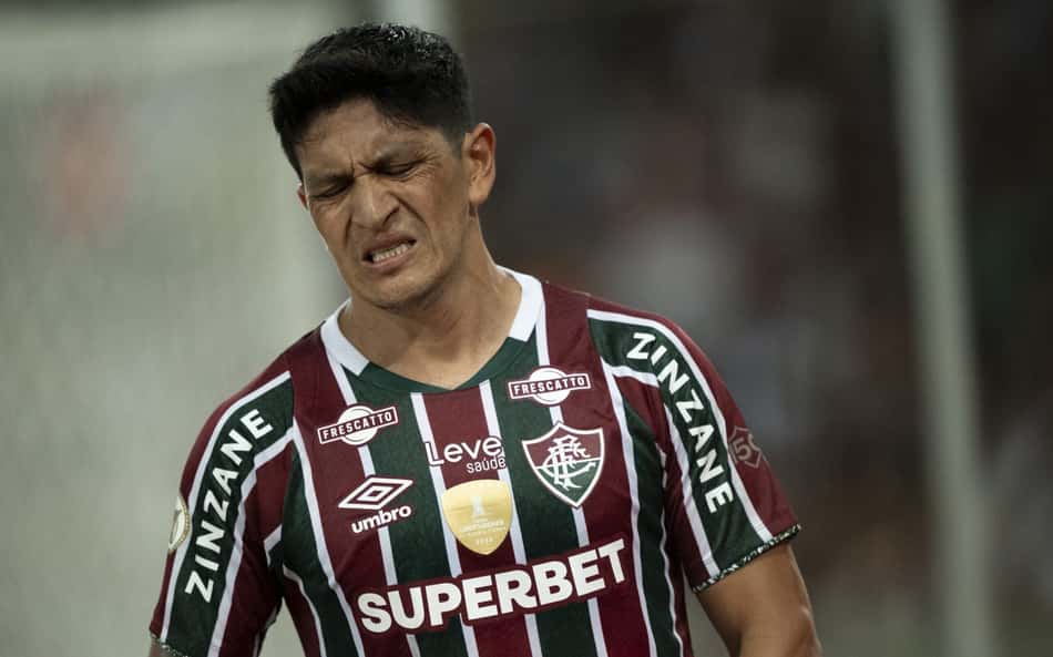 Cano afirma ter jogado no sacrifício pelo Fluminense: 'Uma hora a conta chega'