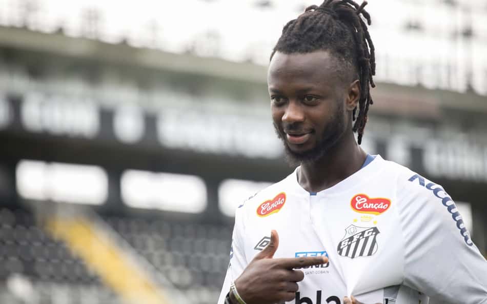 Yusupha Nije enfrenta dificuldades para se adaptar no Santos