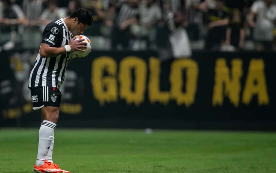 Atleticanos ficam indignados com pênalti perdido de Hulk contra o Fluminense: 'Muito pipoqueiro'