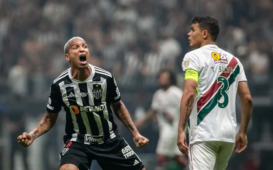 Atleticanos enlouquecem com atuação Deyverson: 'Engoliu o Thiago Silva'