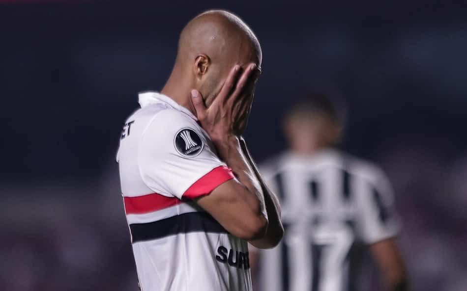 Lucas faz desabafo nas redes sociais após eliminação do São Paulo: 'Falhei quando todos esperavam muito de mim'