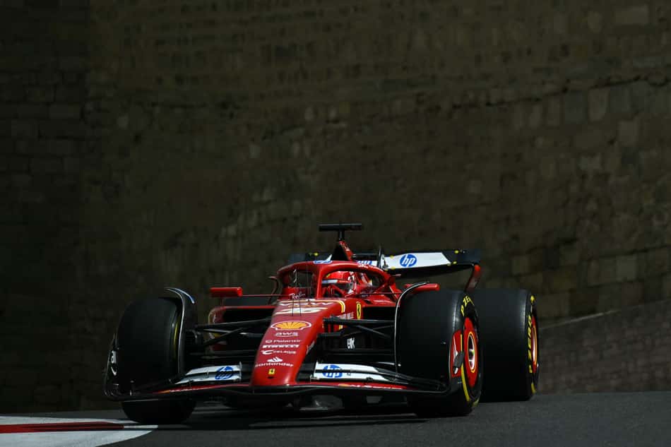 Charles Leclerc no treino livre para o GP do Azerbaijão