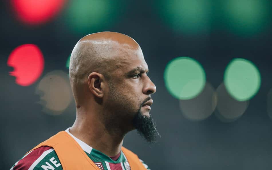 Mano Menezes comenta lance de Felipe Melo na derrota do Fluminense: 'Óbvio que é um erro'