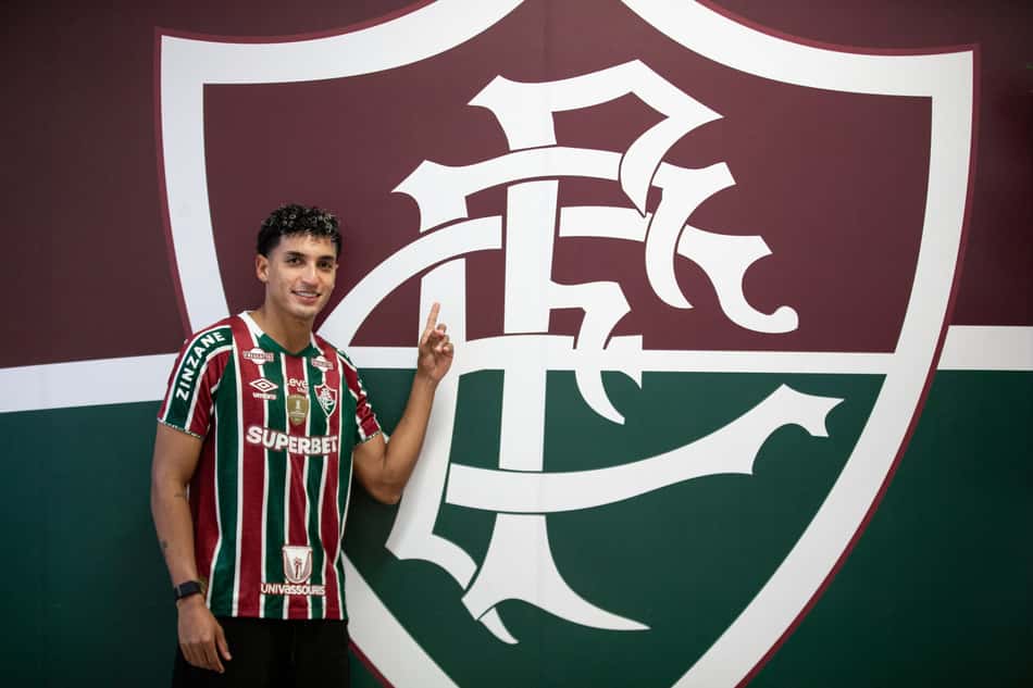 Gabriel Fuentes escudo Fluminense