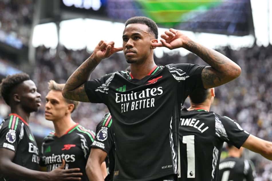 Gabriel Magalhãe faz comemoração de Depay 1509