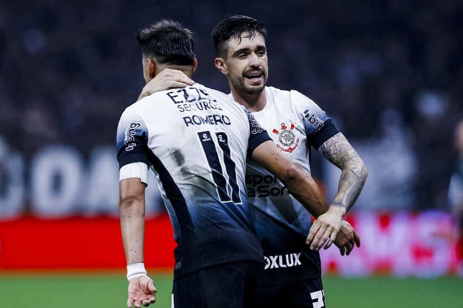 Igor Coronado jogador do Corinthians comemora seu gol durante partida contra o Fortaleza no estadio Arena Corinthians pelo campeonato Copa Sul-Americana 2024. Foto: Marco Miatelo/AGIF