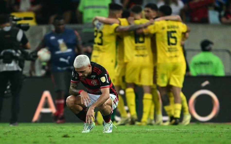 Arrascaeta dispara sobre volta de lesão no Flamengo: 'Não era para jogar tanto'