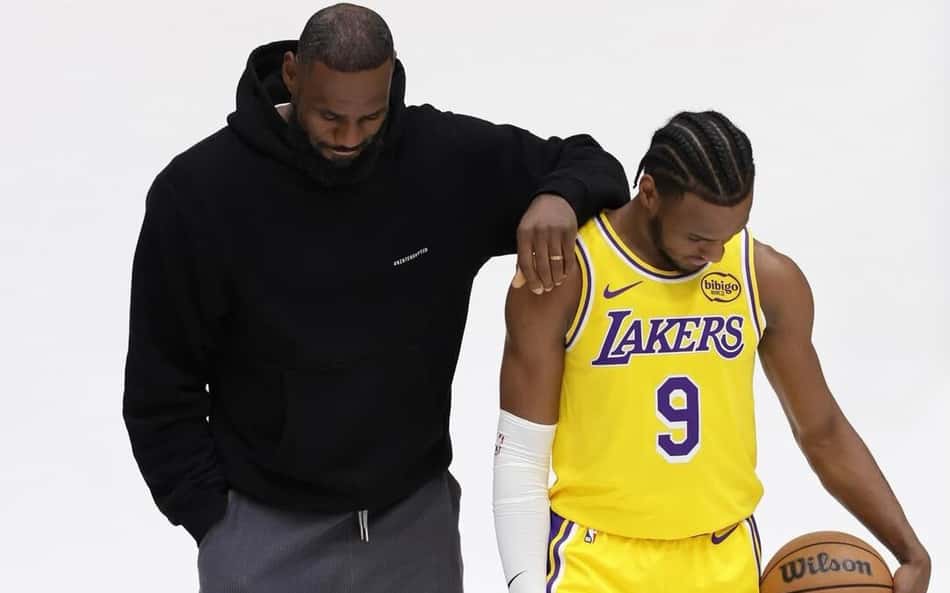 LeBron James manda recado para filho após críticas: 'Que se f***'
