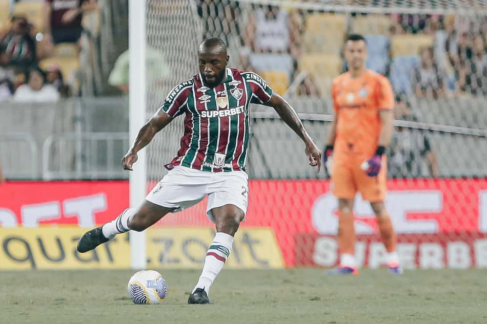 Manoel em campo pelo Fluminense (Foto: Lucas Merçon/Fluminense FC)