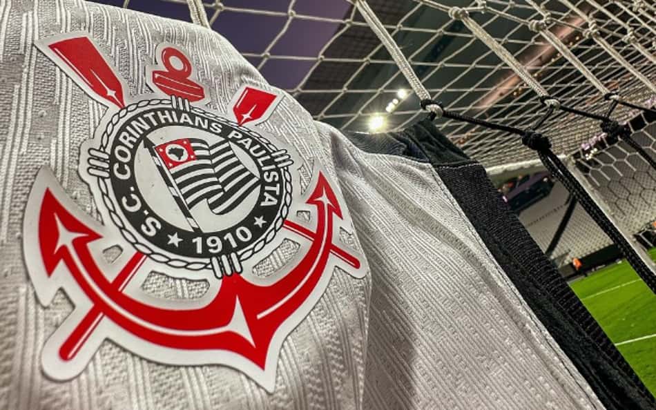 Diretor jurídico do Corinthians pede demissão