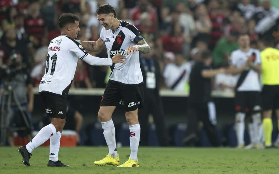 Após empate heróico, Vasco alcança marca expressiva no Brasileirão