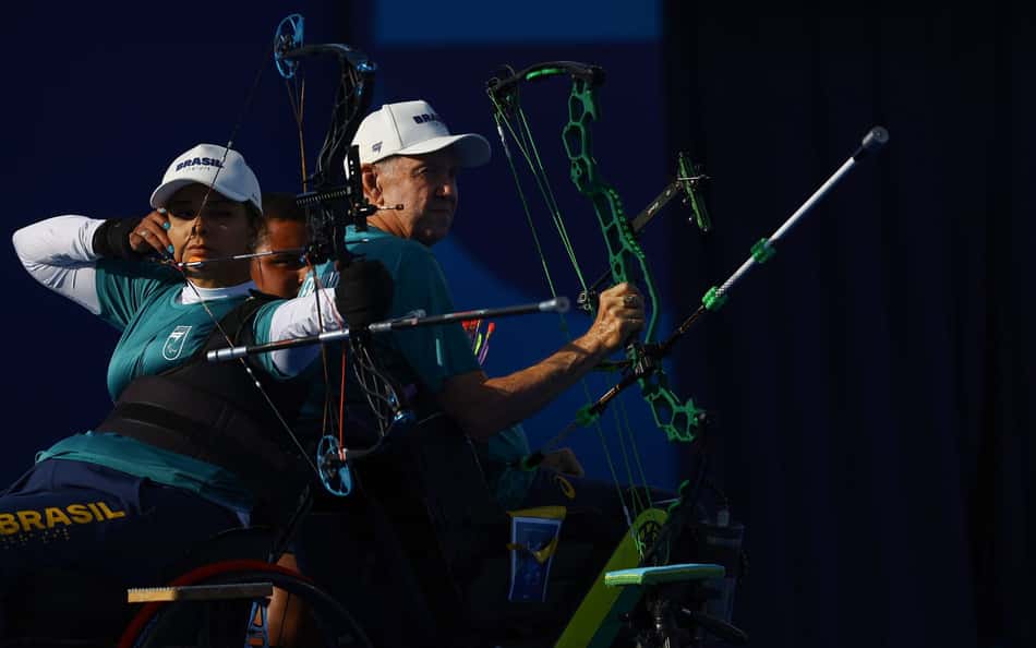 Paralimpíadas: Brasil é eliminado nas quartas do tiro com arco W1 por equipes mistas