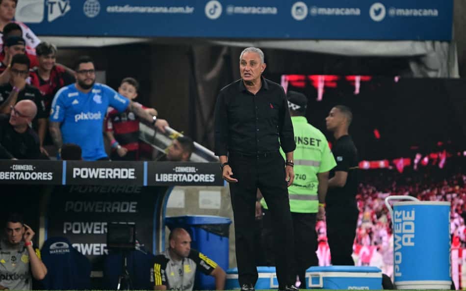 Tite fala sobre vaias da torcida do Flamengo: 'Dói no lado humano'