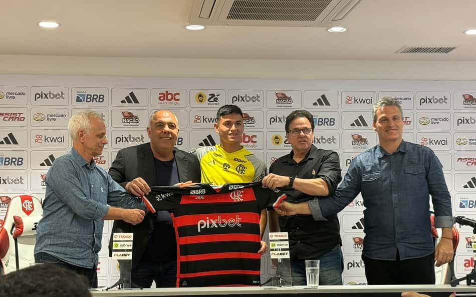 Marcos Braz detalha dificuldades em acerto com reforço do Flamengo: 'Jogador que mais demorei para contratar'