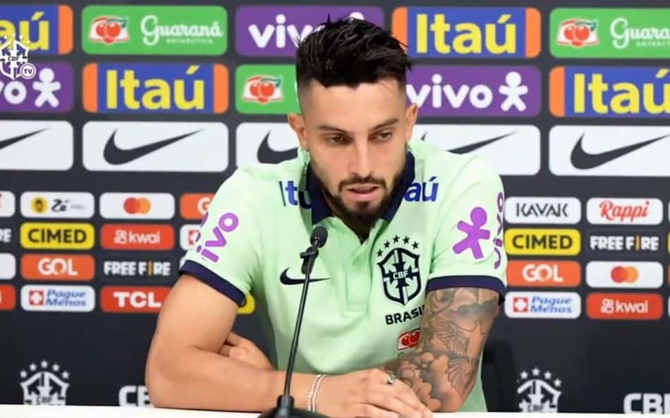 Alex Telles poderá jogar a Libertadores pelo Botafogo?