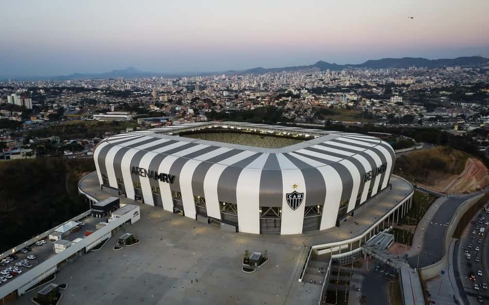 Atlético-MG enfrenta o São Paulo em volta à Arena MRV com gramado criticado