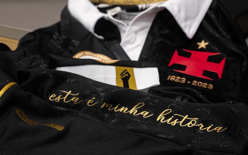 Clube europeu 'imita' Vasco e lança uniforme parecido com 'Camisas Negras'