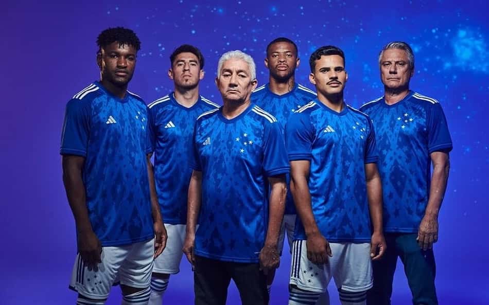 Camisa do Cruzeiro: veja origem das cores e evolução