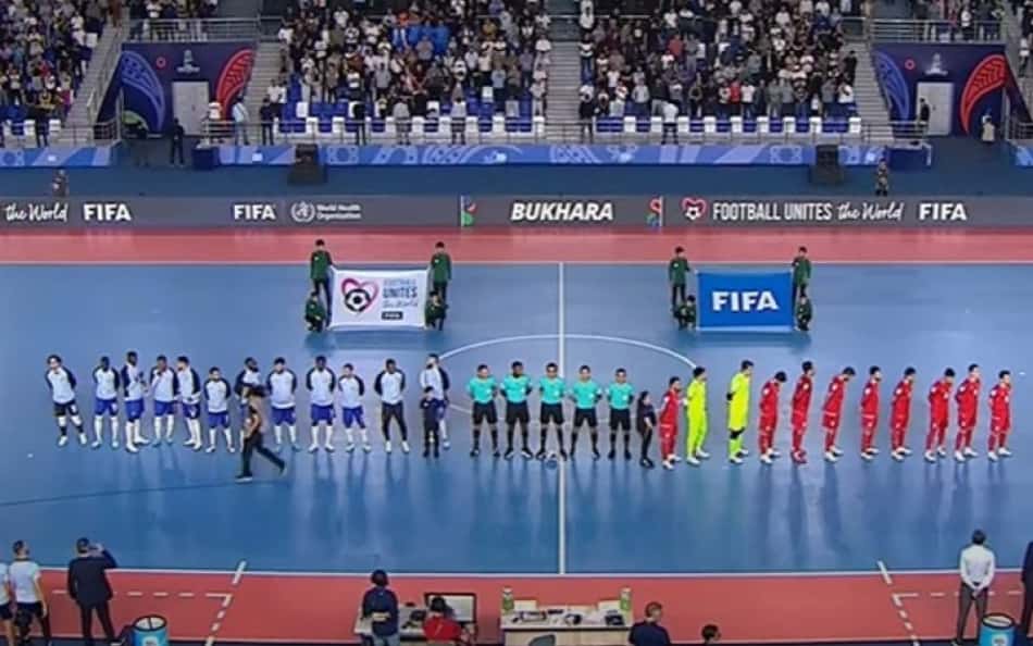 Comentarista pede punição da Fifa após polêmica na Copa do Mundo de Futsal: 'Nojo'