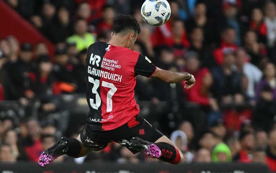 Newell's Old Boys culpa o Vasco por empréstimo de Ian Glavinovich não ser fechado