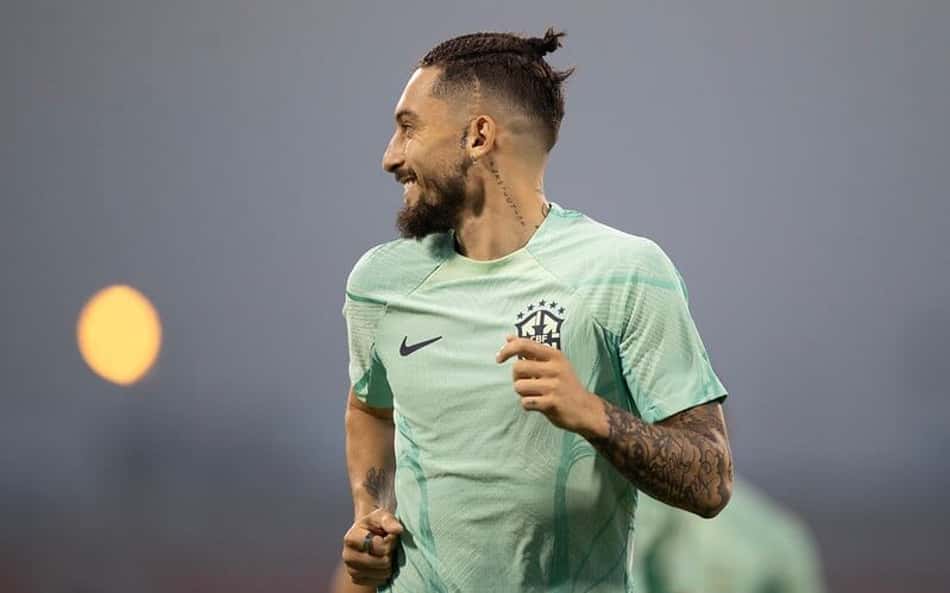 Pronto para estrear, Alex Telles será apresentado pelo Botafogo nesta terça-feira