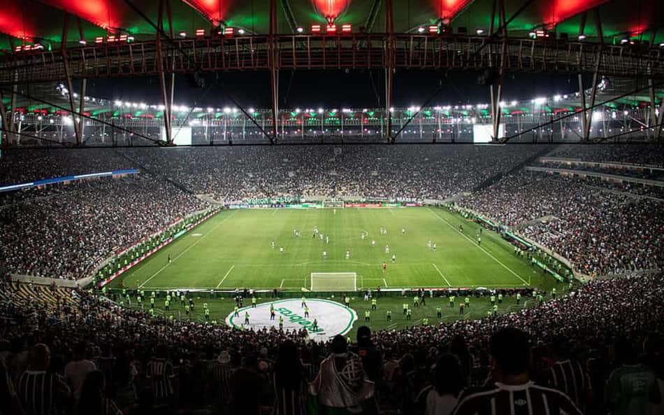 Fluminense barra camisas do Botafogo em áreas do Maracanã; entenda