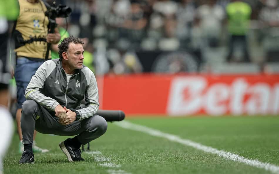 Milito projeta partida de volta contra o Fluminense: 'Daremos tudo'