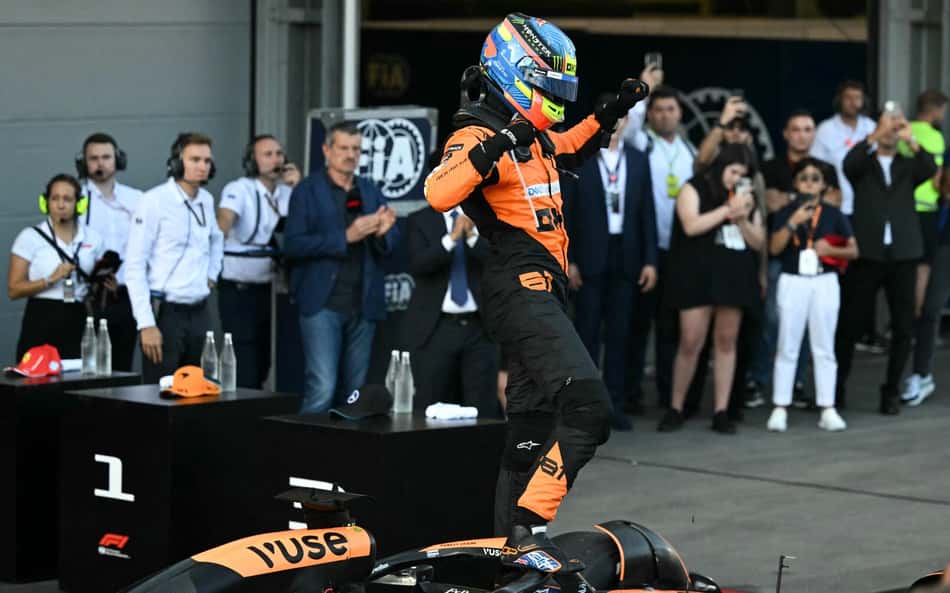 Piastri vence GP do Azerbaijão marcado por batida de Sainz e Pérez na penúltima volta