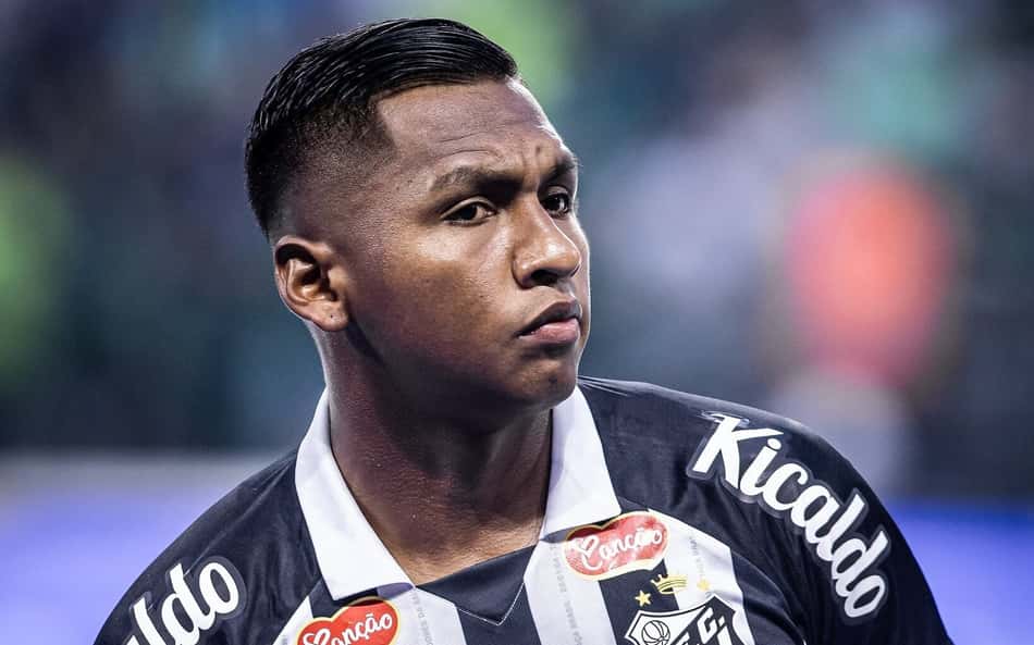 Emprestado pelo Santos, Morelos causa acidente bêbado e é preso na Colômbia