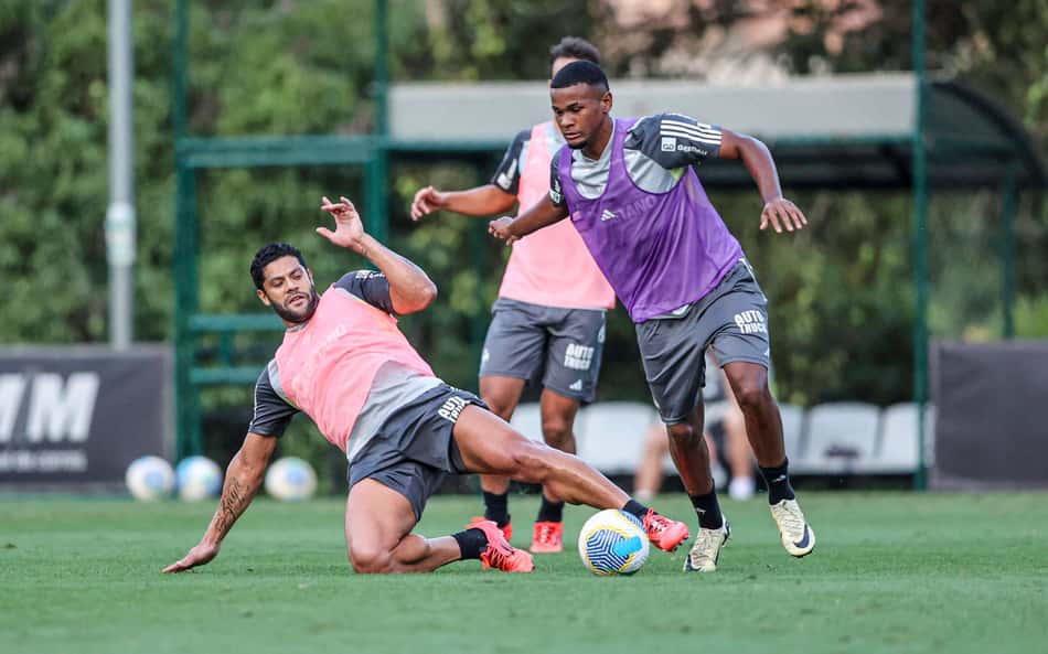 Ataque do Atlético-MG: quem Milito pode escalar contra o Fortaleza?