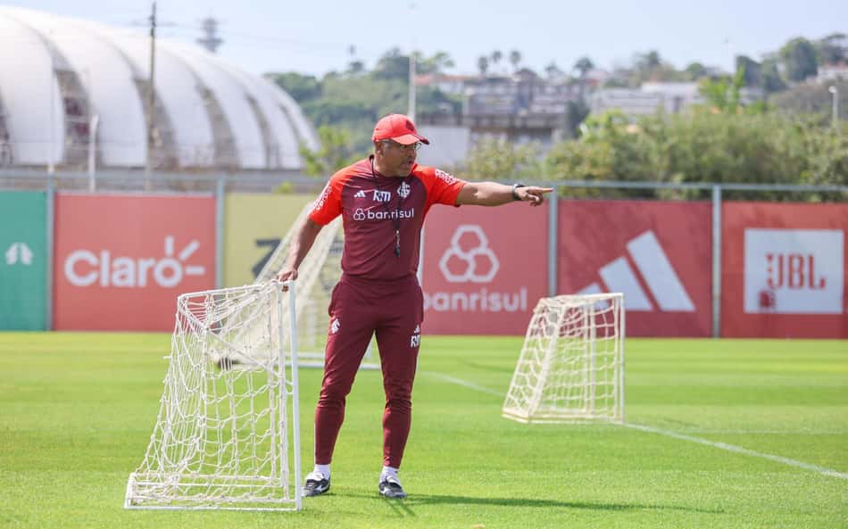 Trio lesionado volta a treinar e deve ser novidade do Inter no Gre-Nal