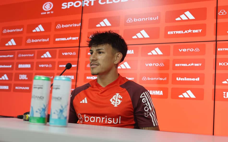 Titular do Inter, Bernabei relembra fase conturbada: 'estive perto de sair'