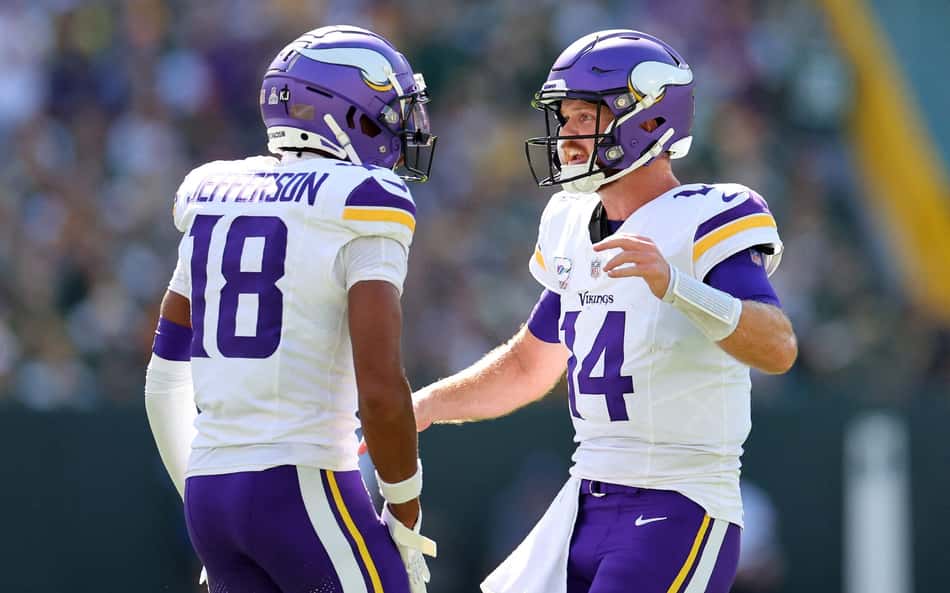 AFP__20241004__2175507272__v3__HighRes__MinnesotaVikingsVGreenBayPackers-scaled-aspect-ratio-512-320