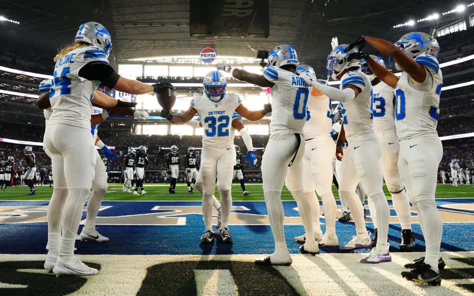 AFP__20241013__2178271216__v1__HighRes__DetroitLionsVDallasCowboys-scaled-aspect-ratio-512-320