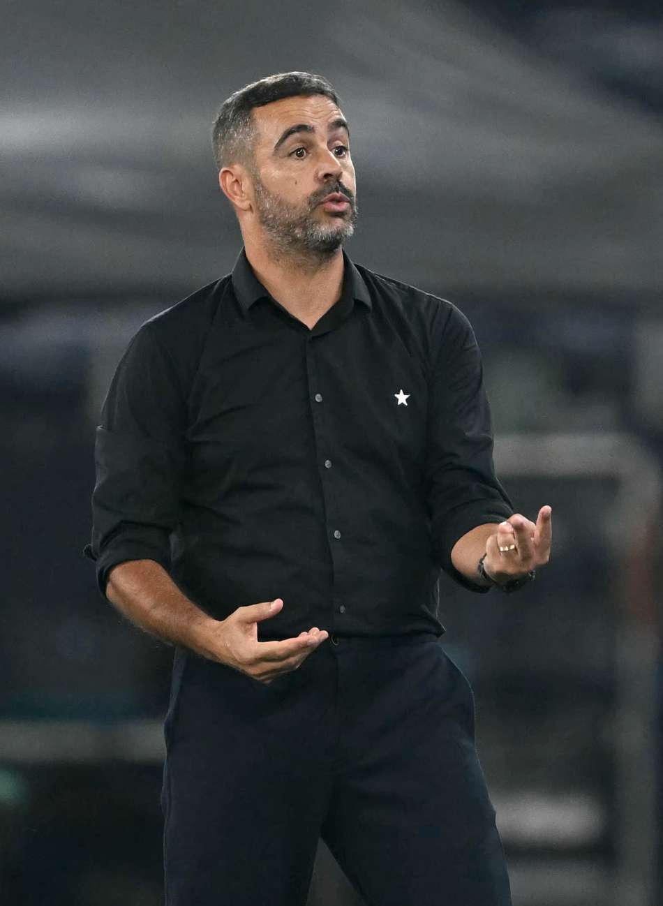Artur Jorge comandou o Botafogo em 2024 (Foto: Mauro Pimental/AFP