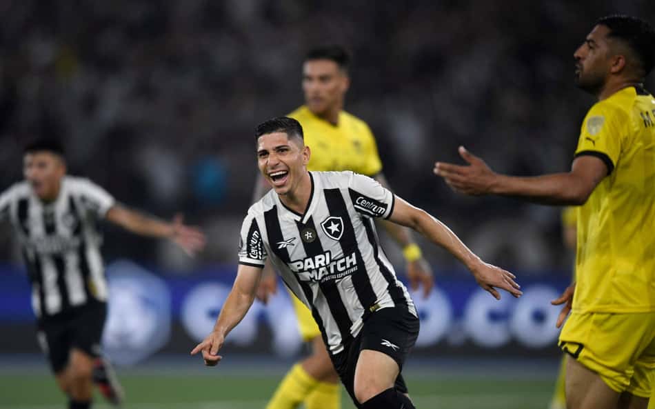 Web vai à loucura com goleada do Botafogo: 'Futebol de campeão'