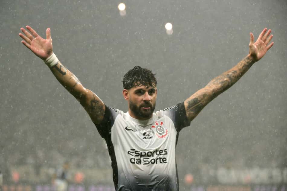FBL-SUDAMERICANA-CORINTHIANS-RACING