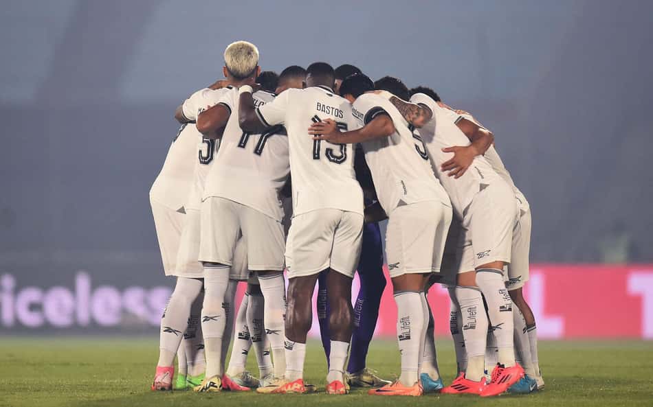 Torcedores do Botafogo ficam apreensivos com titular contra o Peñarol: 'Não confio'