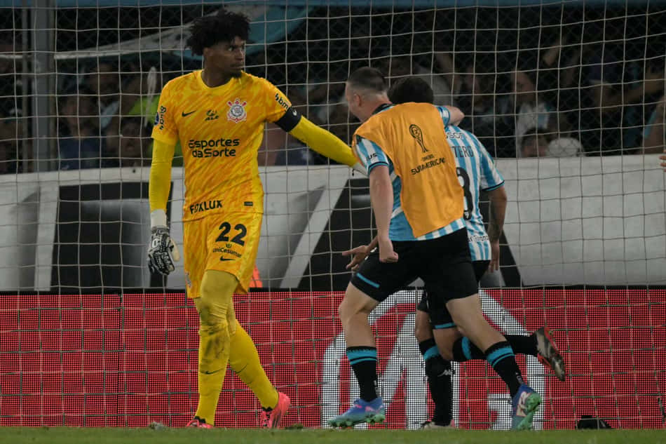 FBL-SUDAMERICANA-RACING-CORINTHIANS