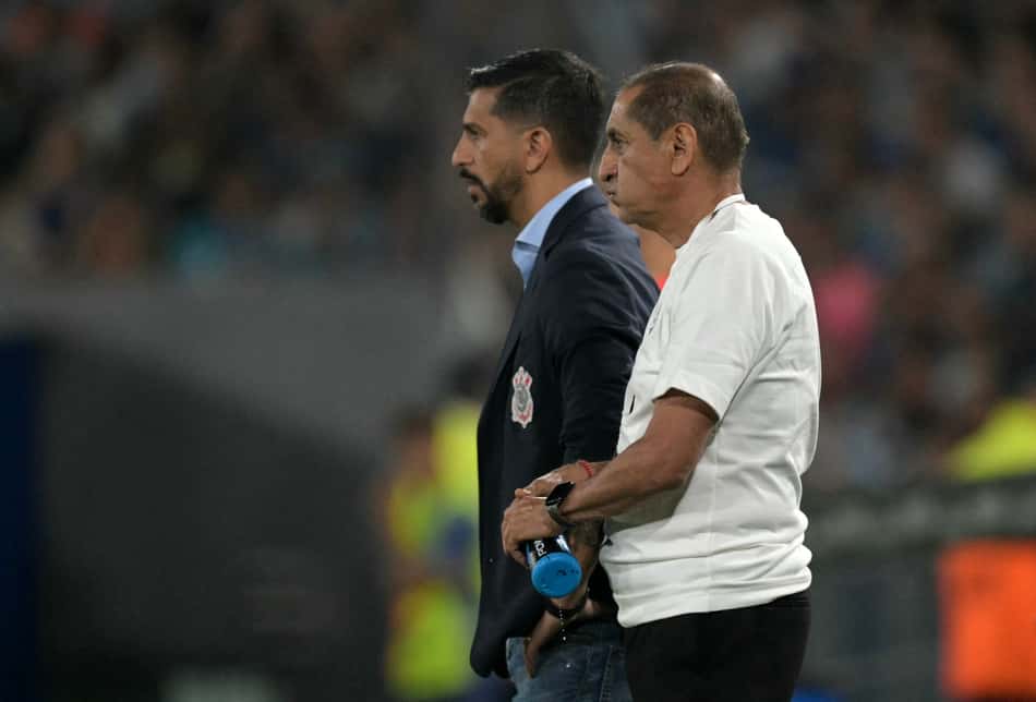 FBL-SUDAMERICANA-RACING-CORINTHIANS