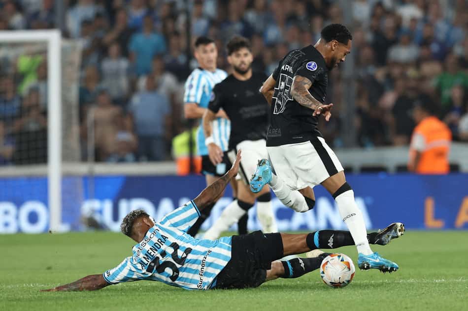 FBL-SUDAMERICANA-RACING-CORINTHIANS