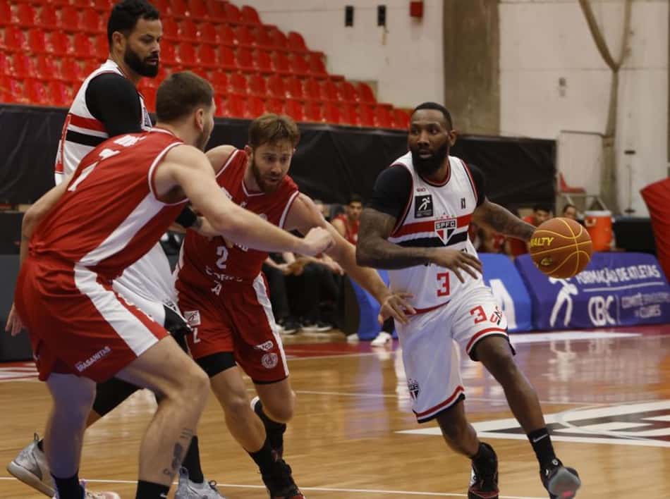 Bennett – São Paulo – x – Paulistano – Basquete – NBB