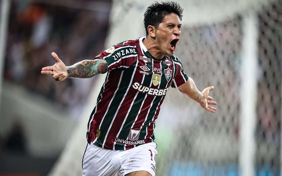 Torcedores do Fluminense enlouquecem com gol de Cano: 'Ele voltou'